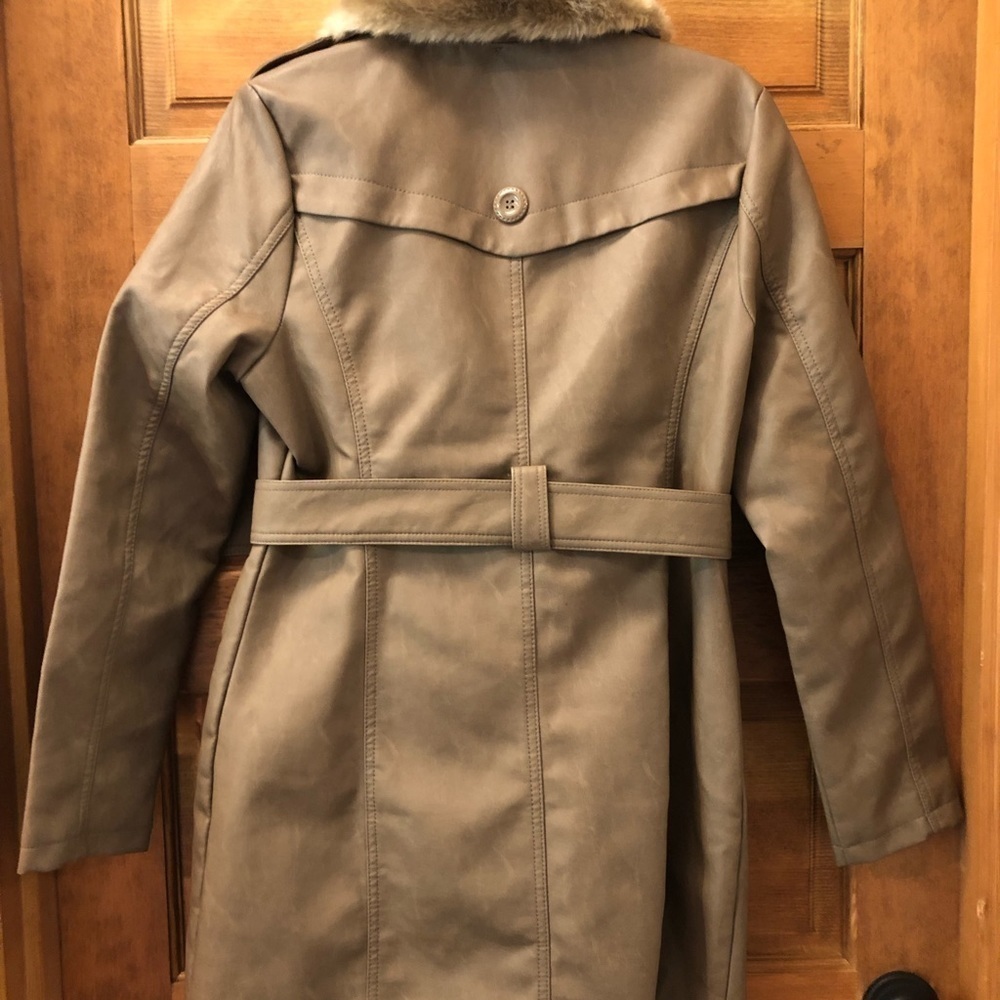 Cavalini/ Woman’s faux Leather Jacket/ removable faux collar/ size M / - Picture 7 of 12